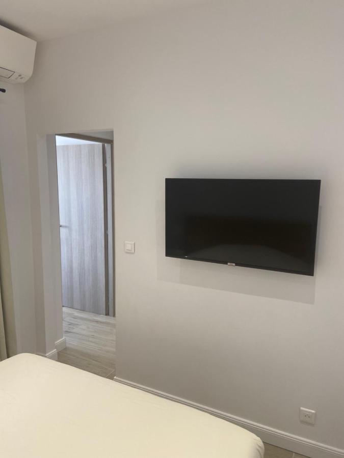 Ajaccio Magnifique T2 45M2 Neuf 5 Personnes Clim Wifi Stationnement Gratuit Centre Ville Plage A 300M Экстерьер фото